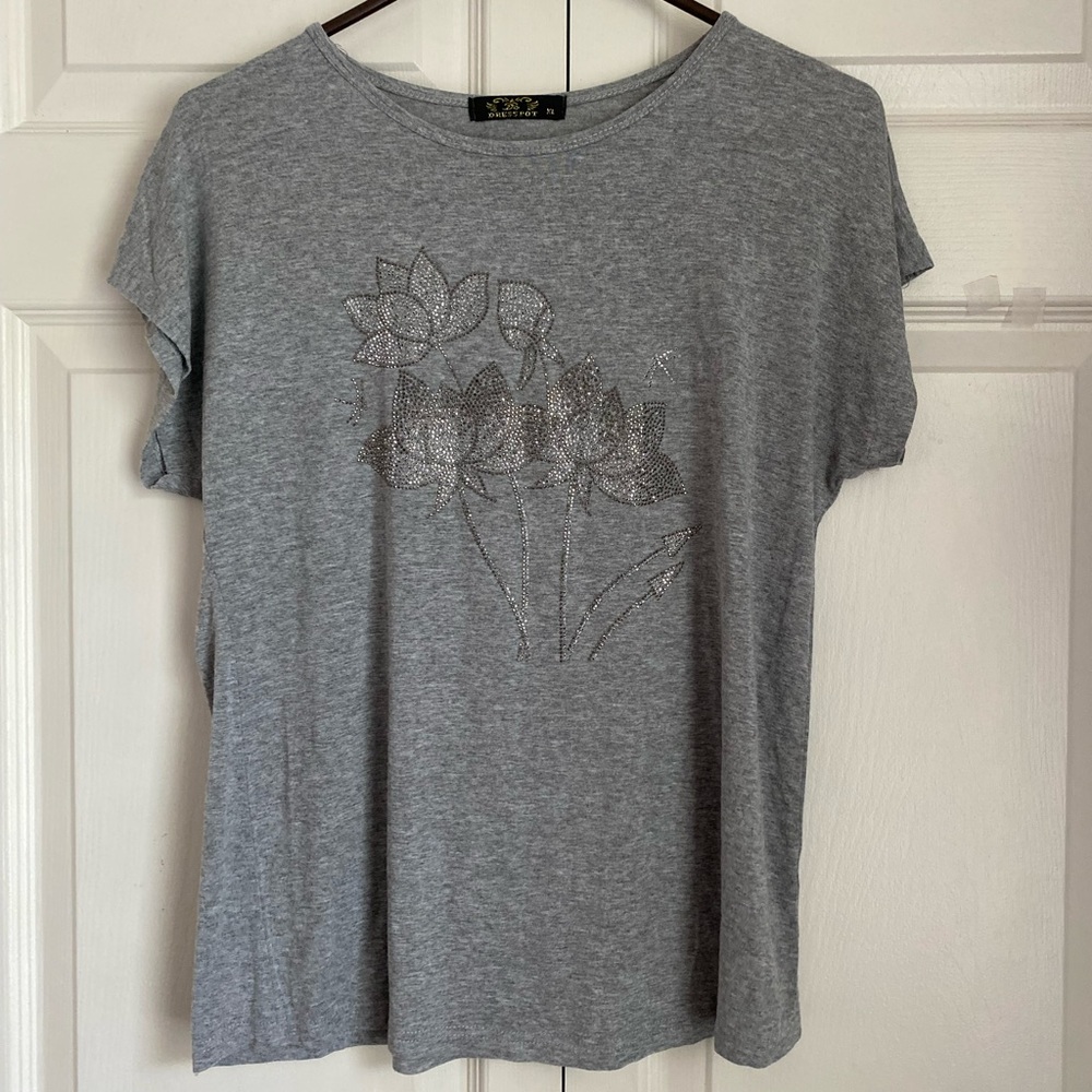 Elegant Gray Floral Women's Tee